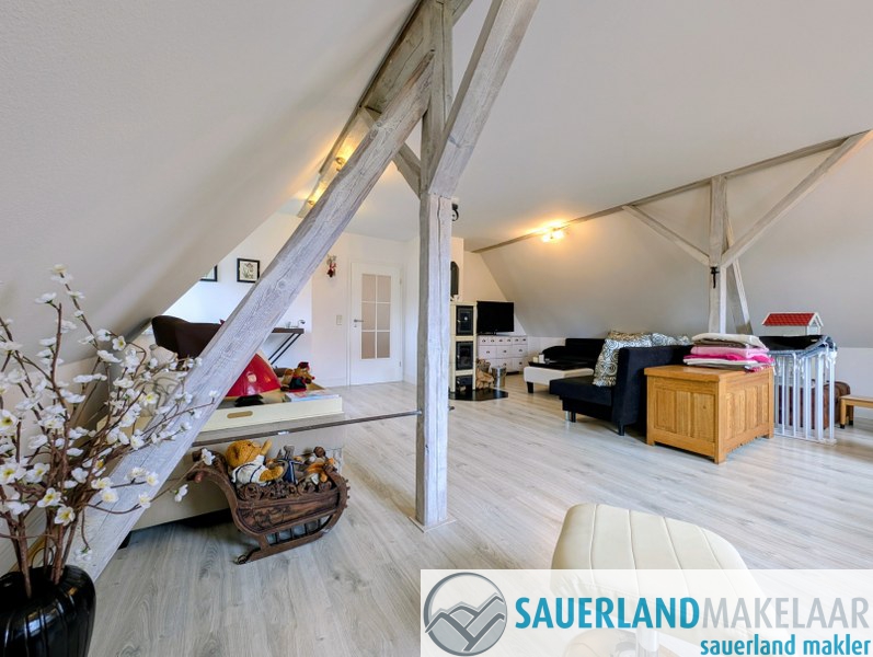 Op 5 minuten van Winterberg: Royale eengezinswoning met dubbele garage en tuin 12