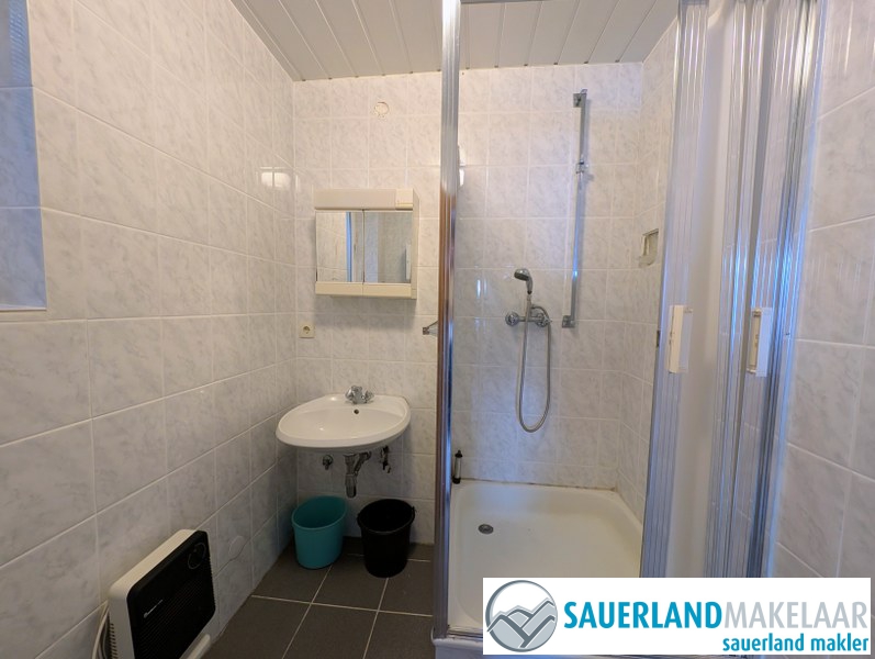 Unieke ligging direct naast het Diemelsee 12