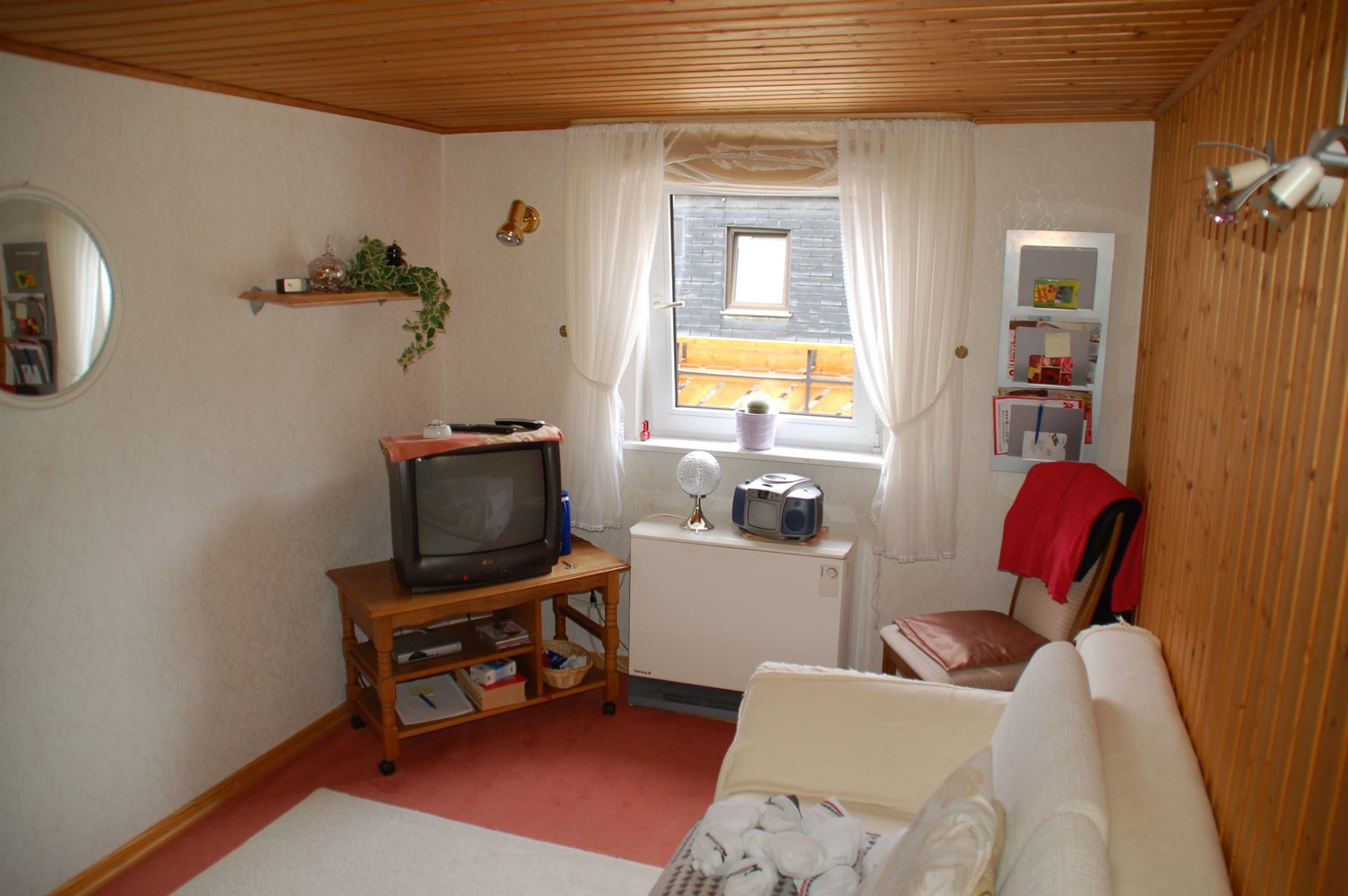 Woonhuis met grote tuin, terras en garage in Elpe 12