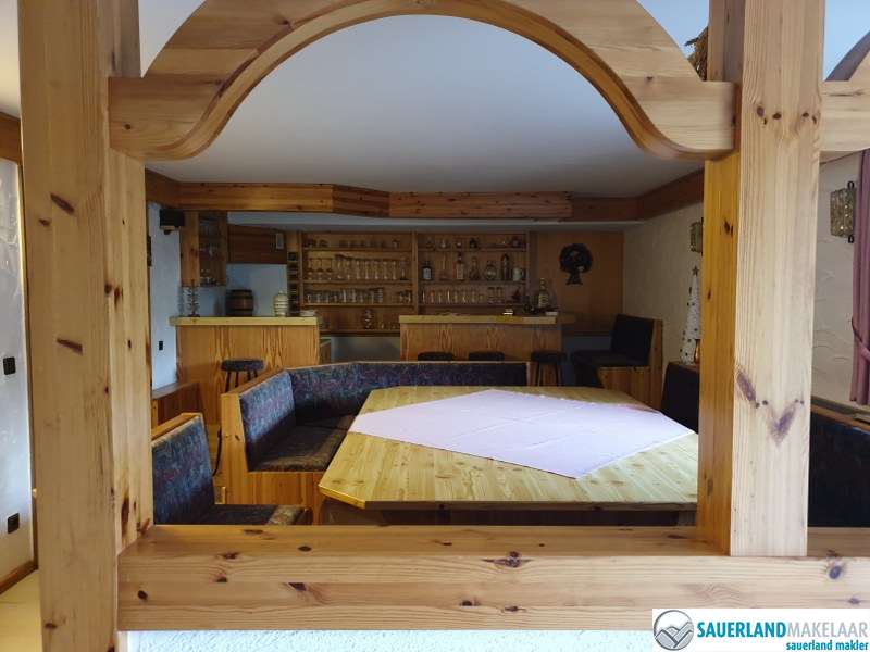 VERKOCHT Prachtig gelegen 3 kamerappartement in Schwalefeld 13