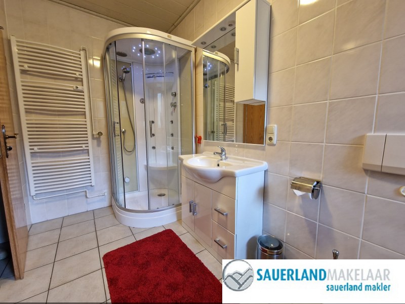 Ruim 4 kamerappartement met groot terras in Düdinghausen 13