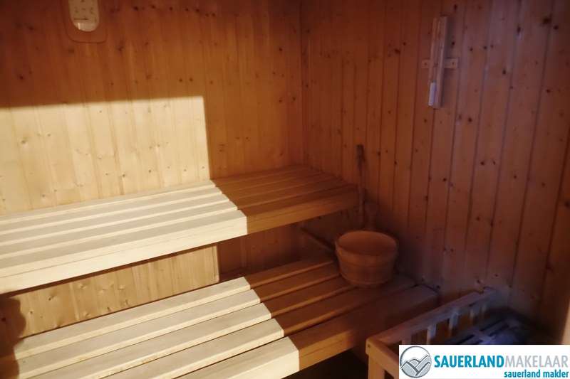 VERKOCHT nabij piste gelegen 2 kamerappartement in Usseln 9