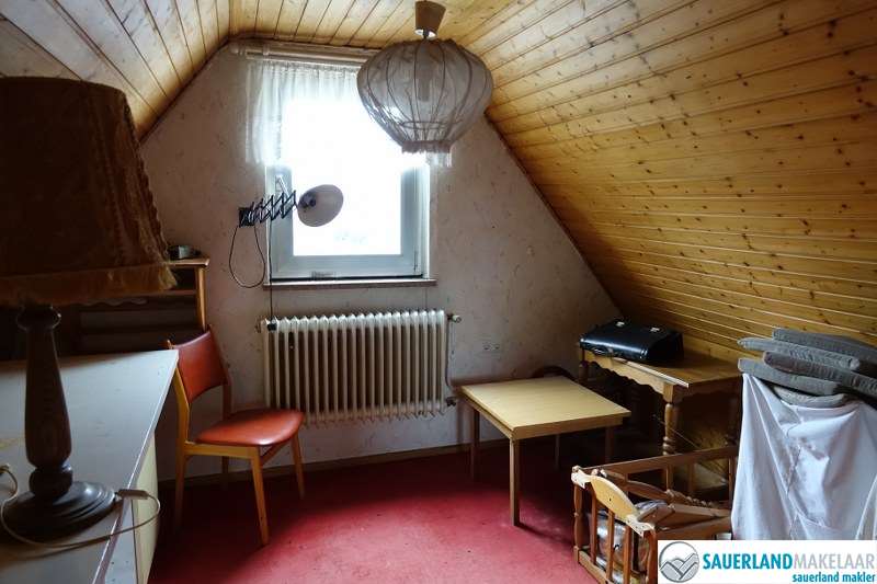 VERKOCHT Centraal in Willingen gelegen, vrijstaand familiehuis  15