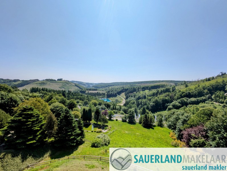 Appartement met adembenemend panoramisch uitzicht op Winterberg 15