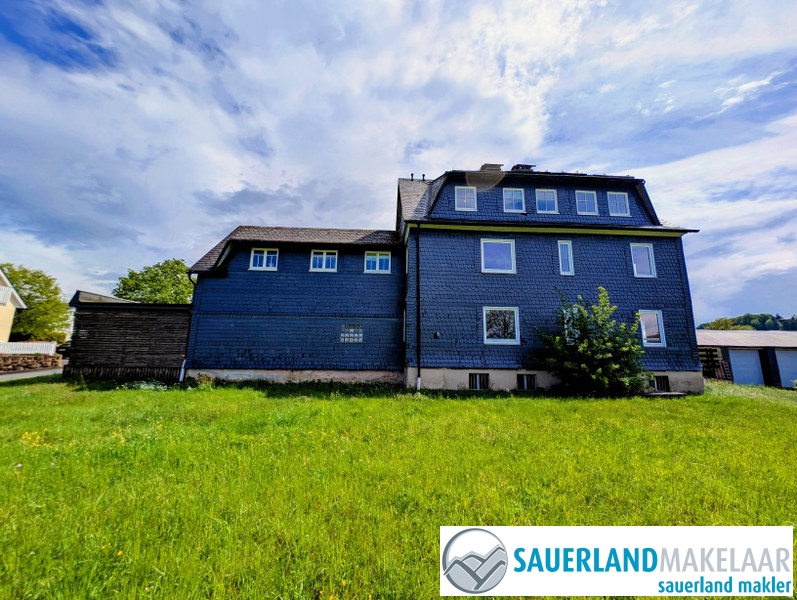 Aantrekkelijke investeringsmogelijkheid nabij Willingen – woonhuis met 4 appartementen 15