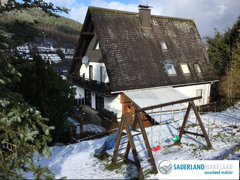 Groot woonhuis verdeeld over 4 appartementen in Silbach 16