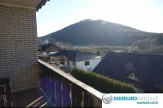 Modern 3 kamerappartement in Niedersfeld met balkon en uitzicht 1