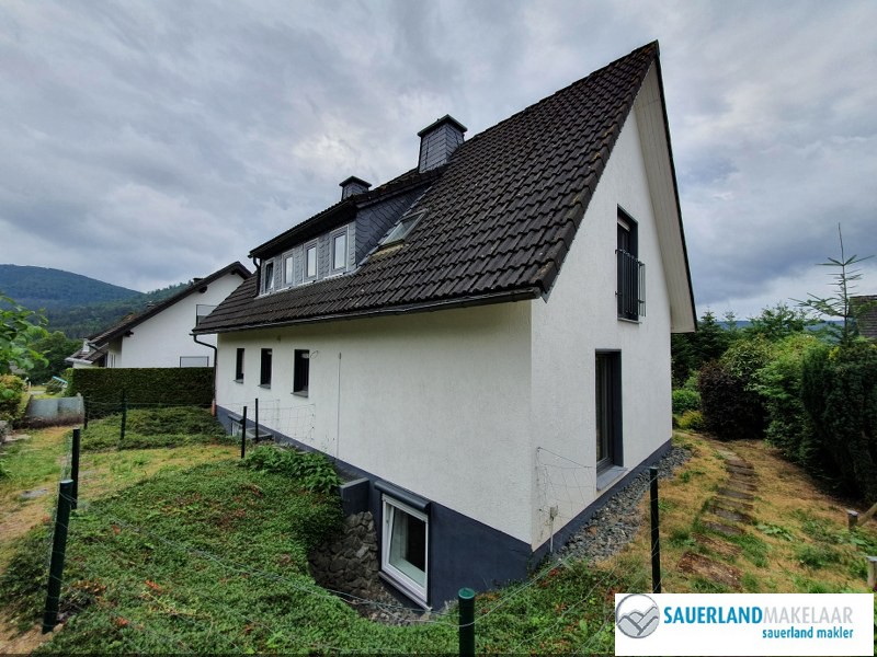 Prachtig gelegen huis met panorama uitzicht in Elkeringhausen 1
