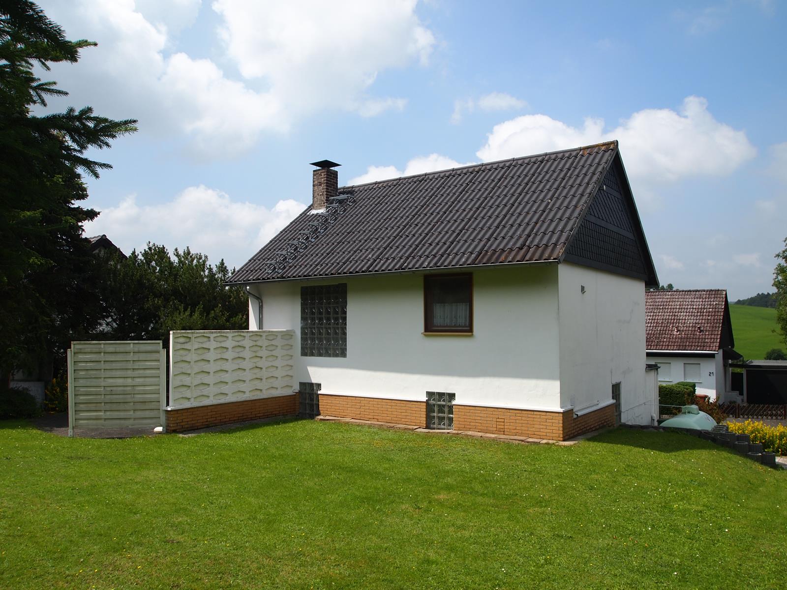 Rustig en landelijk gelegen klein woonhuis nabij Diemelsee 1