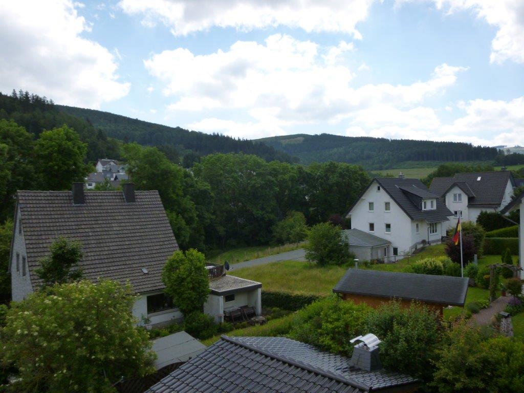 Woonhuis met grote tuin en 2 appartementen in Bruchhausen  11