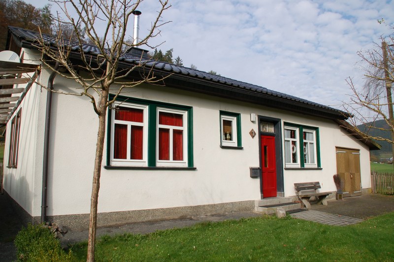 Vrijstaand huisje met karakter nabij Bad Berleburg 0