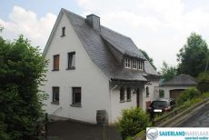 Sfeervol en vrijstaand huis met garage in Siedlinghausen 0